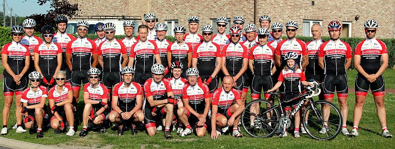 t groepsfoto fietsclub.jpg